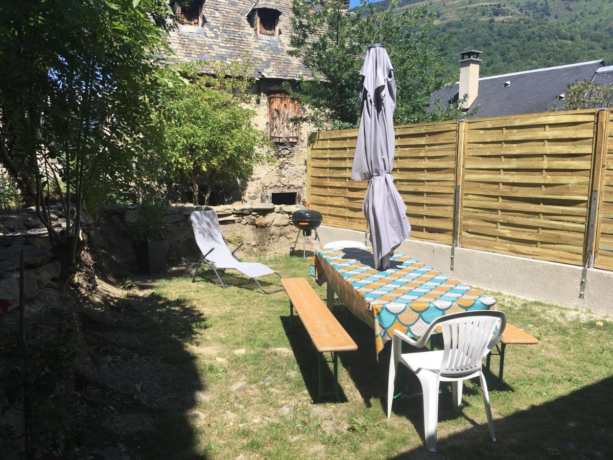 Gite De Montagne Le Lustou Sailhan Eksteriør billede